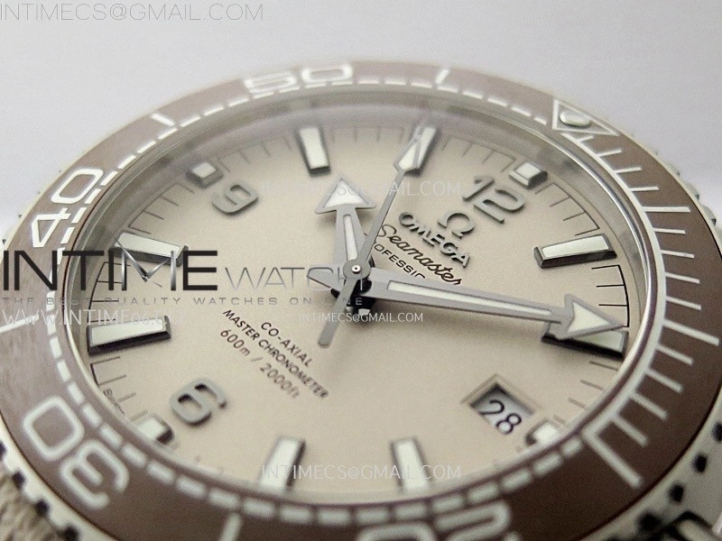 Planet Ocean 600M 43.5mm Bronze Color Ceramic Bezel SS VSF 1:1 Best Edition Sand-Blasted Beige Dial and Rubber Strap A8900